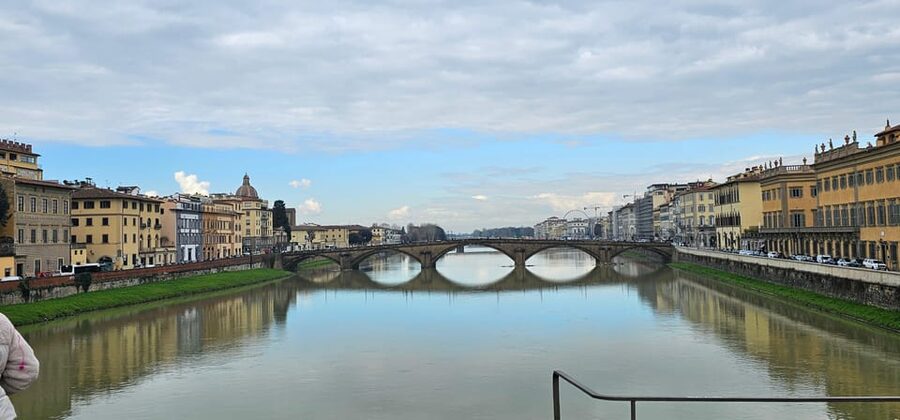 Florence: 2-Hour Guided Bike Tour - Palazzo Pitti: big palace energy, set at a rideable pace