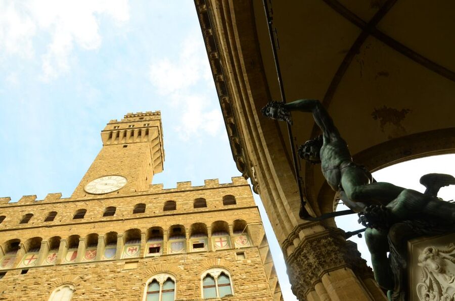 Florence: 2-Hour Guided Sightseeing Bike Tour - Santa Maria Novella and the Duomo Zone: Big Sightlines, Quick Context