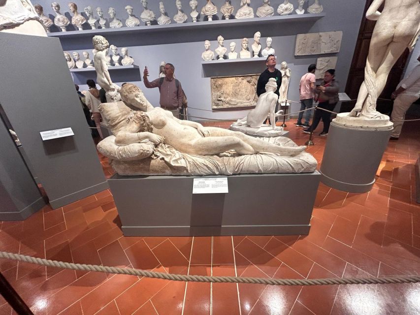 Florence: Accademia Gallery David Entry & Audio Guide App - Painting galleries: Giotto, Botticelli, and the evolution of styles