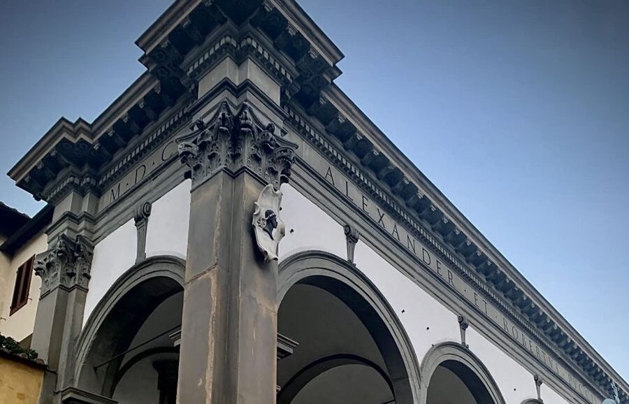 Florence: Dark Mysteries and Legends Guided Walking Tour - Following the narrow streets, Via del Campanile to Via Proconsolo