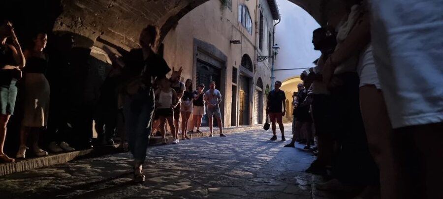 Florence: Dark Mysteries and Legends Guided Walking Tour - Price and value: a low sticker price with a real purpose