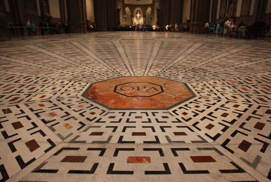 Florence: Duomo Guided Tour with Optional Dome Climb Upgrade - Small-bag rules and dress code, explained in real terms