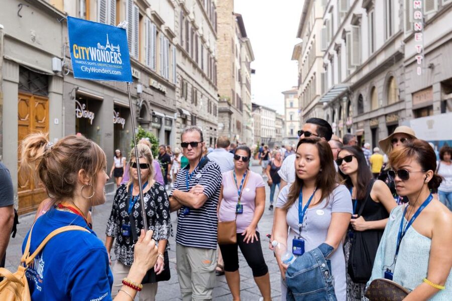 Florence: Duomo Guided Tour with Optional Dome Climb Upgrade - Inside Santa Maria del Fiore: what the guide focuses on in a short time