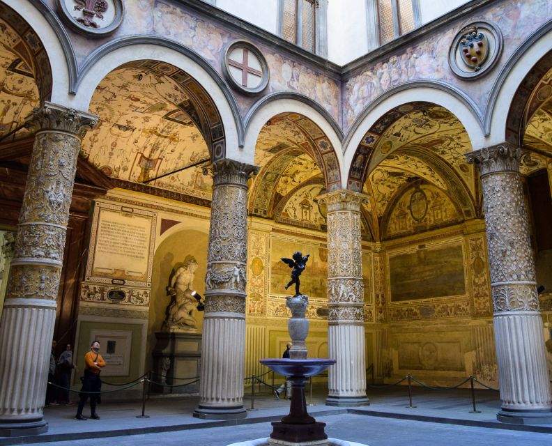 Florence: Mysteries of the Medici Guided Walking Tour - Walking the Medici story where it actually happened