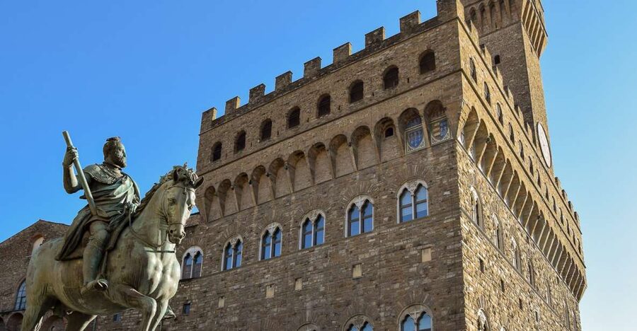 Florence: Mysteries of the Medici Guided Walking Tour - The real drama: Strozzi, Pazzi, Medici, and the cost of status