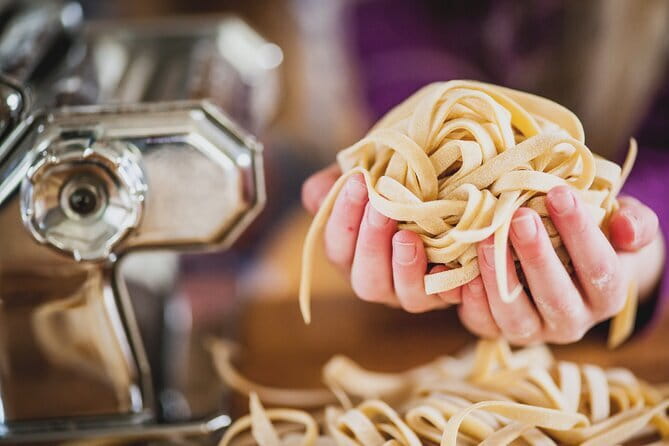 Florence: Pasta Cooking Class with Unlimited Wine - Key highlights worth planning for
