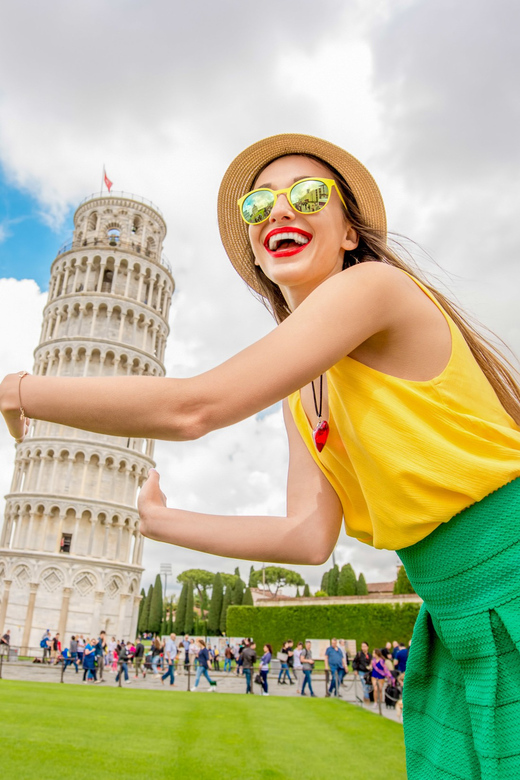 Florence: Pisa, Siena and San Gimignano Day Trip with Lunch - Pisa at Piazza dei Miracoli, tower photos without the stress