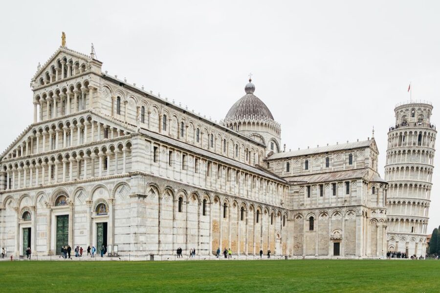 Florence: Pisa, Siena, San Gimignano, and Chianti Experience - A real 12-hour schedule: rest on the bus, walk on the ground