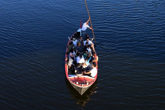 Florence River Cruise on a Traditional Barchetto - Meet the Guide, Then Start Seeing Florence Like a River Town