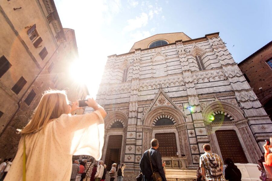 Florence: Siena, San Gimignano & Monteriggioni with Tasting - Siena and Piazza del Campo: Palio energy without planning