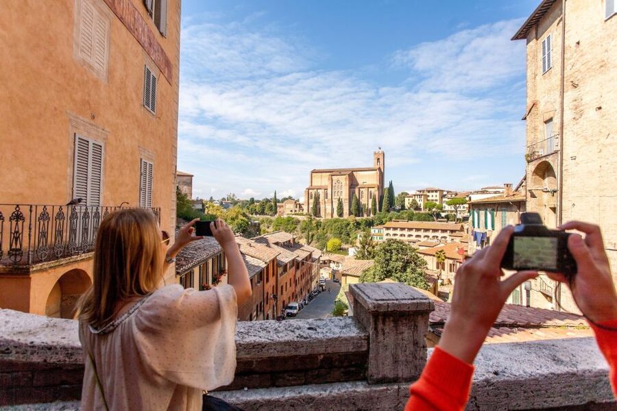 Florence: Siena, San Gimignano & Monteriggioni with Tasting - Should you book this Siena, San Gimignano, Monteriggioni day trip?