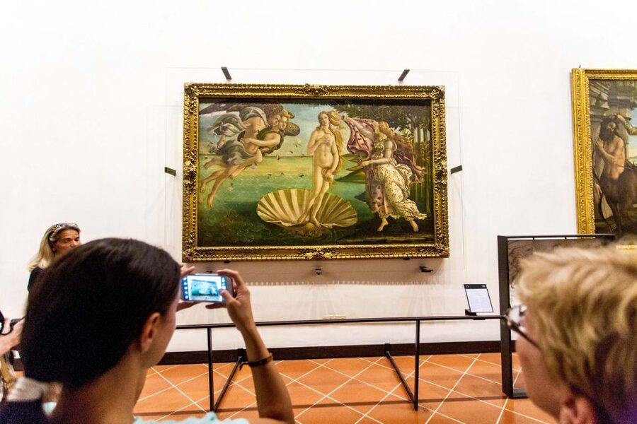 Florence: Skip-the-Line Uffizi Gallery Small Group Tour - Understanding Birth of Venus and Primavera without getting lost in symbols