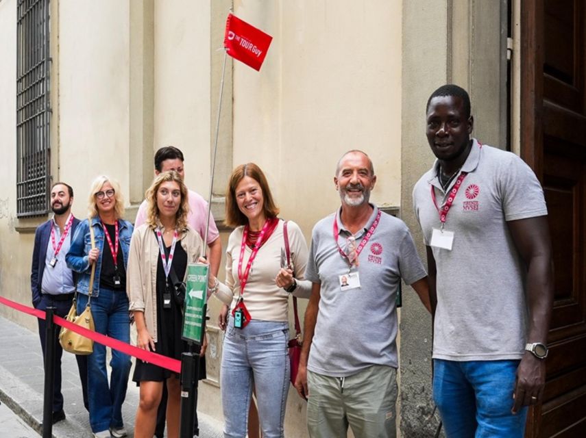 Florence: Statue of David Evening Tour - Evening at the Accademia feels different than daytime
