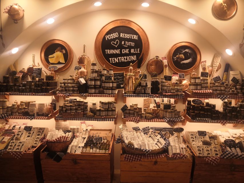 Florence: Street Food Walking Tour with Wine - Wine and schiacciata: how the tastings create a real meal