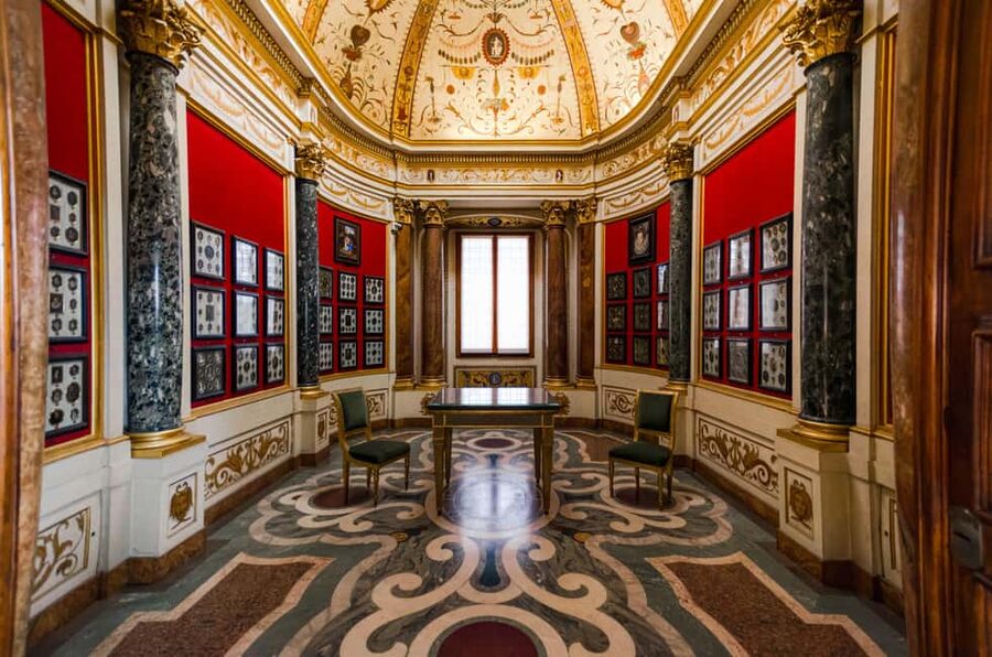 Florence: Timed Entry to Uffizi with Optional Audio Guide - What to Bring, and What to Leave Behind