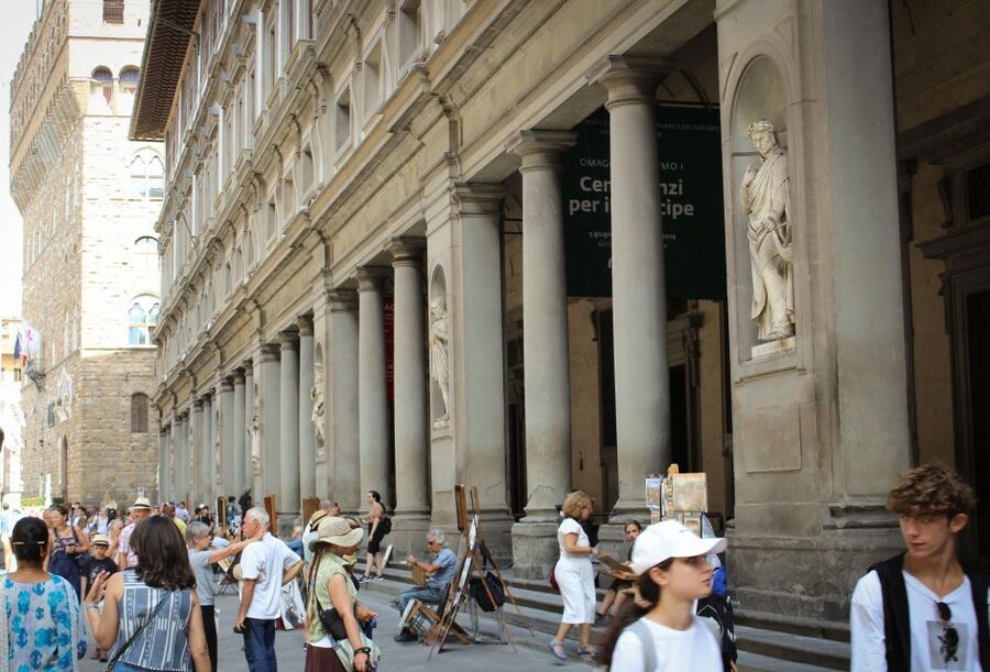 Florence: Uffizi Entry Ticket & Audio Guided Tour with Host - What You’ll Learn by Seeing Botticelli, Leonardo, and Michelangelo in One Sweep