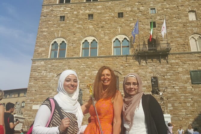 Florence Uffizi Gallery monolingual Small Group Tour - Guided Highlights: Botticelli, Michelangelo, Leonardo, and Caravaggio