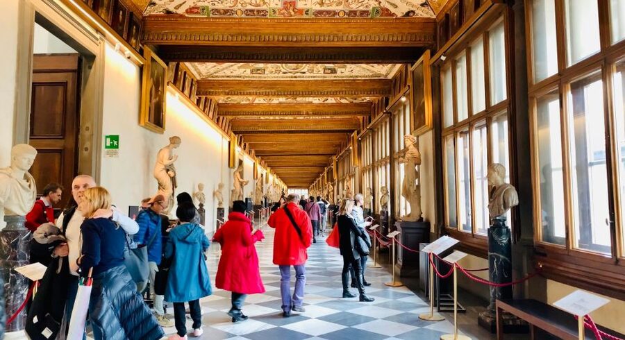 Florence: Uffizi Gallery Small-Group Guided Tour with Ticket - Small Group Size and the Pace: Good for Focus, Not for Completionists