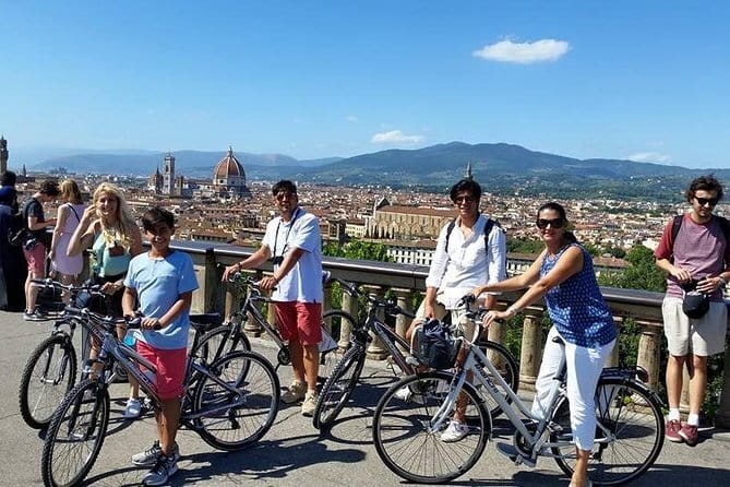 Florence Vintage Bike Tour–guided, small group or private option - Medici Florence on wheels: San Lorenzo and the story of power