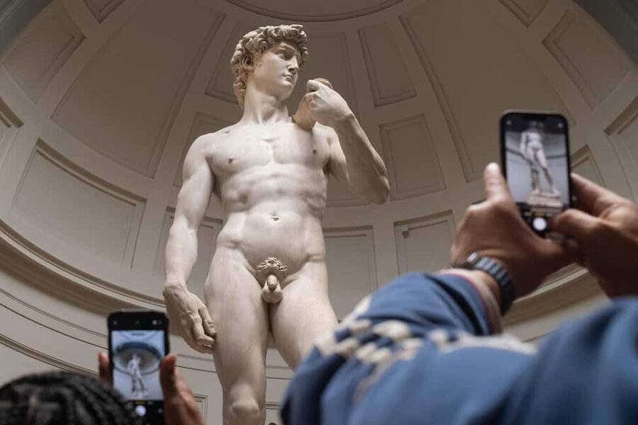Florence: Walking Tour with David, Duomo & Uffizi Gallery - Mercato del Porcellino: Lunch Break Energy and a Luck Ritual