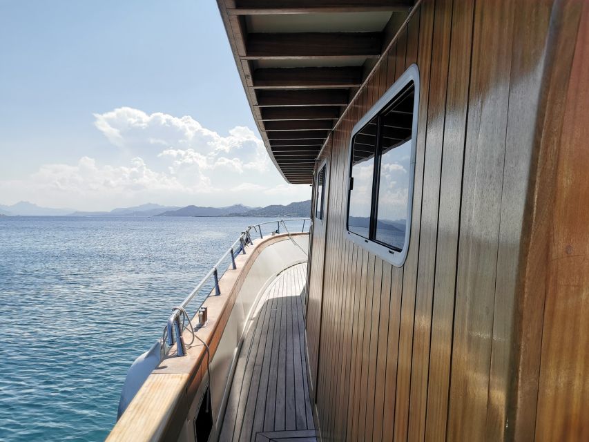 Forio: Ischia Island Boat Tour with Local Lunch and Swimming - What to pack for a 7-hour swim-heavy yacht day
