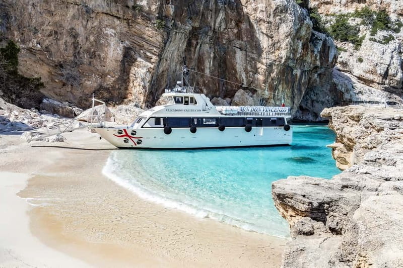From Cala Gonone: Gulf of Orosei Cruise to Cala Goloritzè - Timing and beach stop reality, 7:30 to 12:00 departures