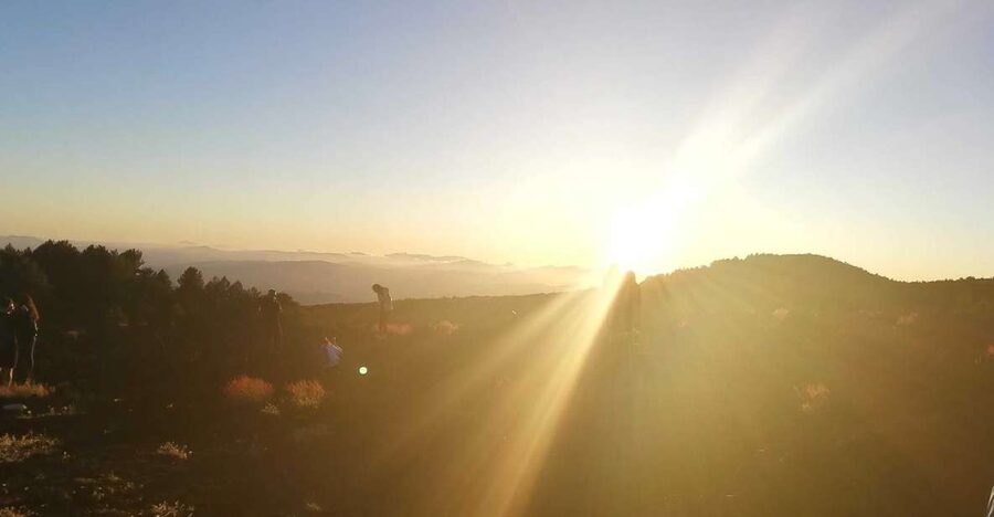 From Catania: Mount Etna Sunset Tour with Tasting and Cave - Why Etna at sunset feels different from daytime