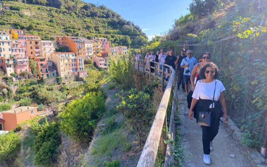 From Florence: Pisa and Cinque Terre Day Tour - Small Group - Vernazza: a focused wander with time to reset