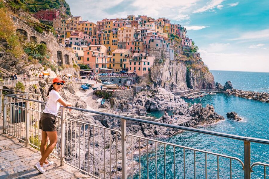 From La Spezia: Shore Excursion to Cinque Terre by Train - Vernazza: Harbor Life, a Piazzas-and-Restaurants Moment