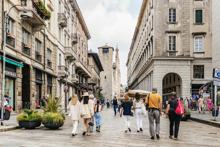 From Milan: Lake Como Cruise with Visits to Como & Bellagio - Weather, comfort, and small tactics for a smoother day