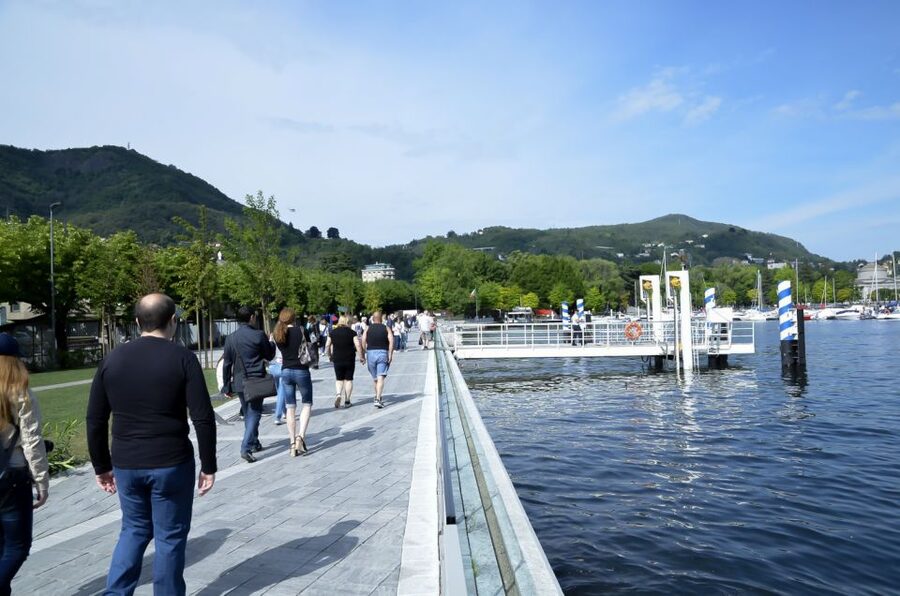 From Milan: Lake Como Cruise with Visits to Como & Bellagio - Lake Como cruise to Como: villa views, Wi-Fi, and photo strategy