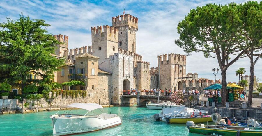 From Milan: Verona, Sirmione and Lake Garda with Boat Cruise - Sirmione by boat: private cruise views, the castle, and Catullus grottoes