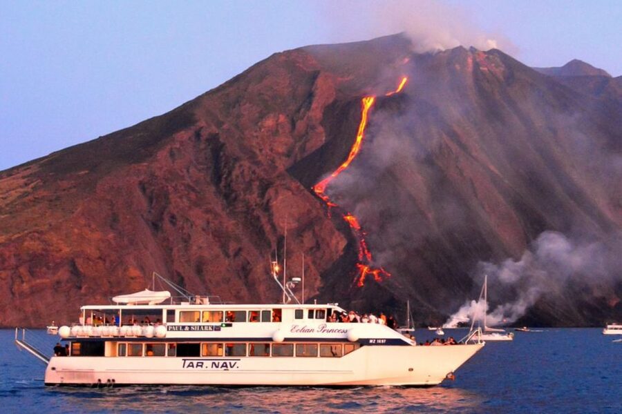From Milazzo: Panarea and Stromboli Boat Trip by Night - Why a night boat trip from Milazzo makes sense
