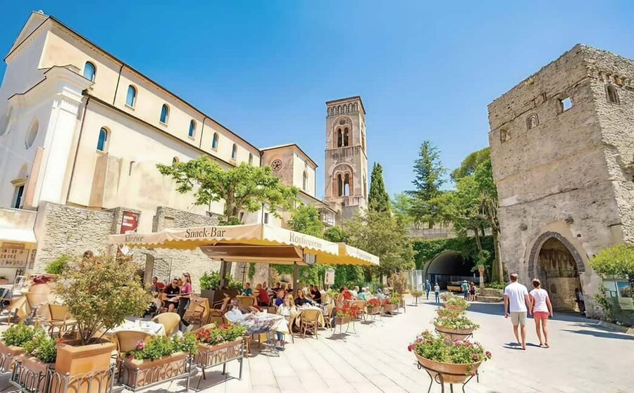 From Naples: Amalfi Coast Full-Day Trip - How the guide and driver can make or break the day