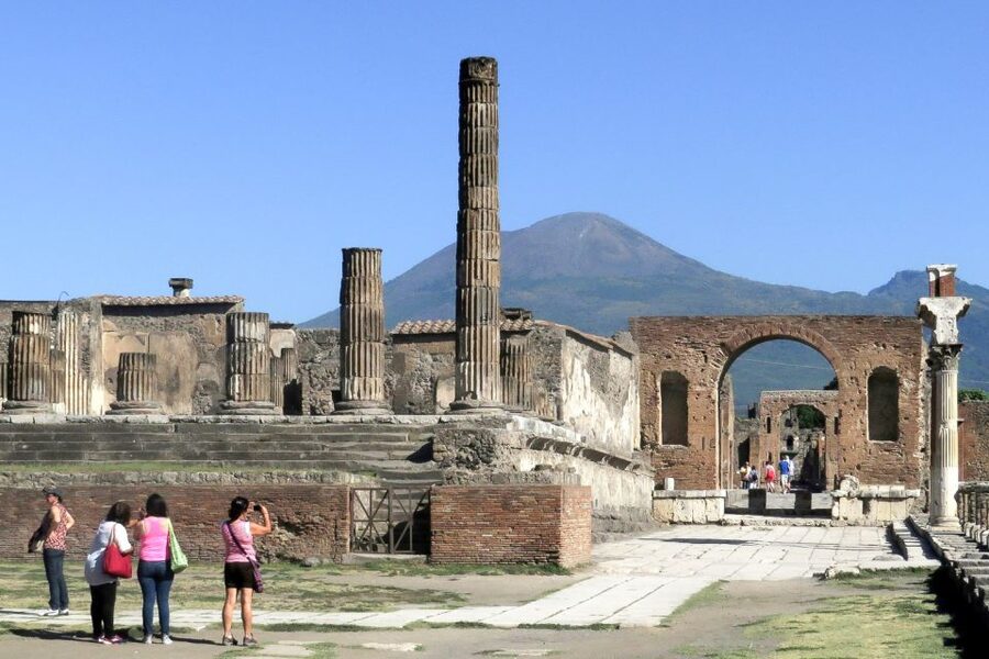 From Naples: Pompeii & Amalfi Coast Full-Day Trip with Lunch - Cameo Factory Stop: A Small Detour That Helps a Lot