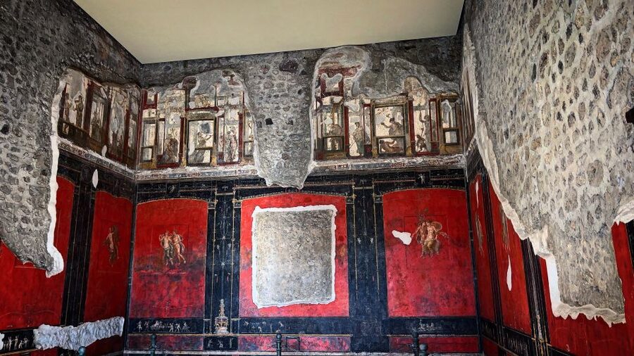 From Naples: Pompeii Guided Tour with Skip-the-Line Tickets - Skip-the-line from Naples: why it makes Pompeii feel manageable