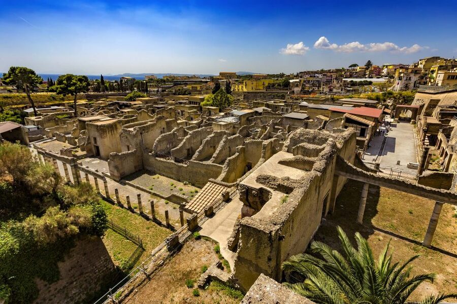 From Naples: Pompeii, Herculaneum, & Vesuvius Full-Day Tour - Where this trip really shines, and where it doesn’t