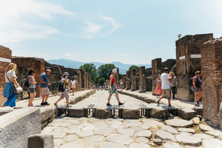 From Naples: Pompeii Ruins & Mount Vesuvius Day Tour - The lunch break: pizza in the middle of a very long day