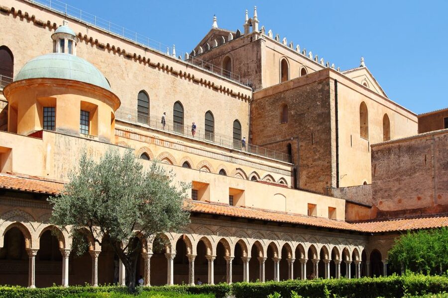 From Palermo: Monreale and Cefalù Half-Day Trip - Mandralisca Museum: Greek and Arab pottery in one meaningful stop