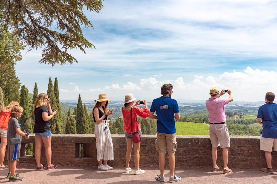 From Rome: Bagnoregio & Orvieto Day Trip with Wines & Lunch - From Piazza del Popolo to Civita, and why the long ride is part of the deal