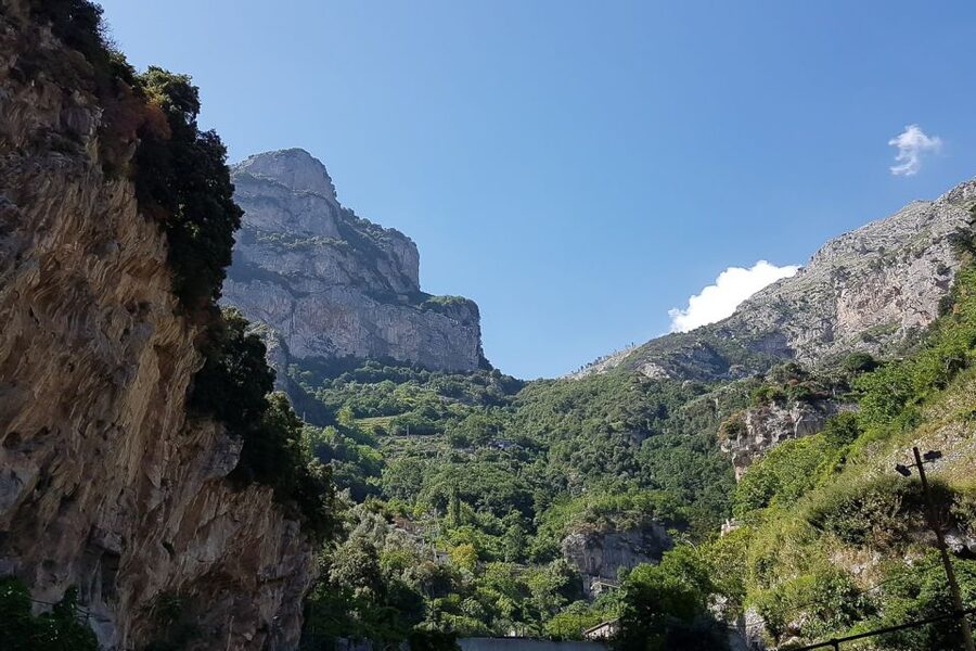 From Rome: Pompeii, Positano and Amalfi Full-Day Tour - Amalfi town in a short window: what you get besides photos