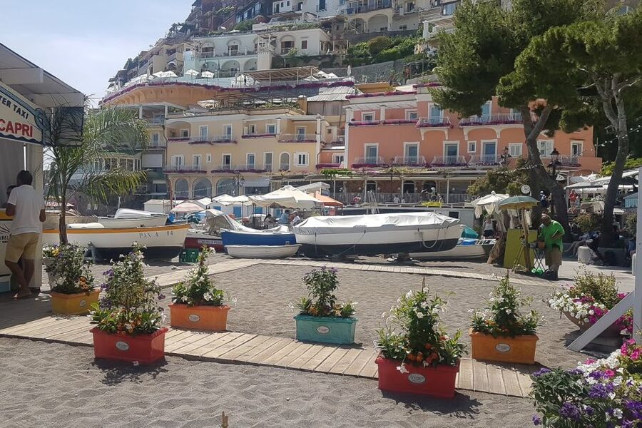 From Rome: Pompeii, Positano and Amalfi Full-Day Tour - Should you book the Pompeii, Positano, and Amalfi full-day tour?