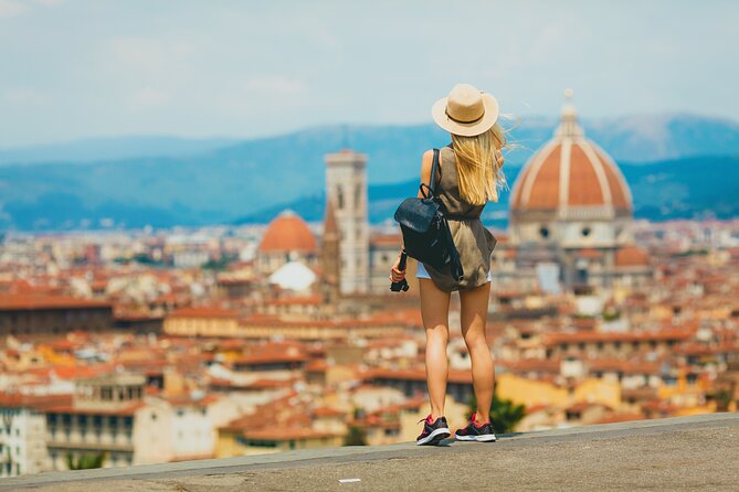 From Rome to Tuscany: Discover Florence and Pisa in One Day - The guides, the bus talk, and why free time is part of the deal