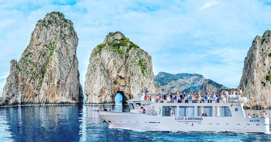 From Sorrento/Nerano: Capri Island Cruise with Guide Onboard - Choosing Capri Town or Anacapri, and why timing matters