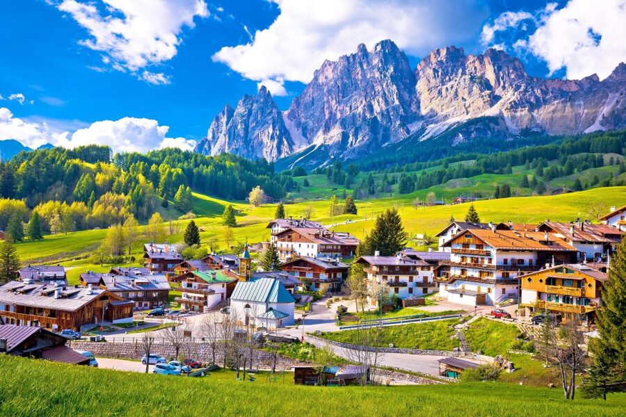 From Venice: Dolomites, Lake Misurina, and Cortina Day Trip - Price and value: what $220-ish buys you in real terms