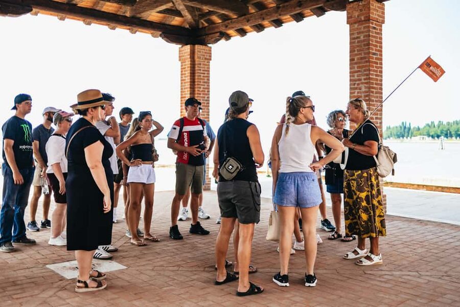 From Venice: Murano & Burano Guided Tour by Private Boat - Key things to know before you go