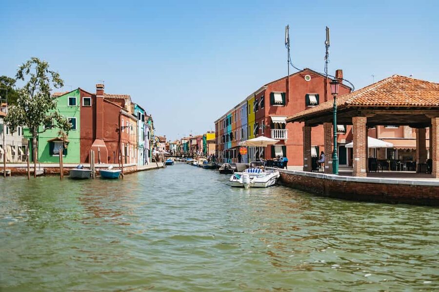 From Venice: Murano & Burano Guided Tour by Private Boat - Why Torcello is intentionally left out