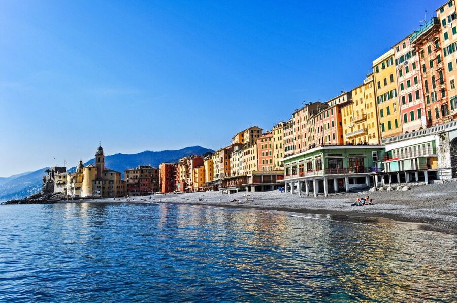 Genoa: Full-Day Tour to Camogli, San Fruttuoso & Portofino - Camogli: colorful harbor time, and how to use it well