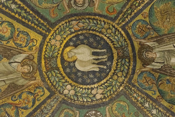 Guided Tour of Mosaic Tiles in Ravenna - First Stop: Mausoleo di Galla Placidia and the Star Dome Effect