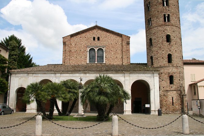 Guided Tour of Mosaic Tiles in Ravenna - Second Stop: Basilica di San Vitale and the Imperial Couple in Mosaics